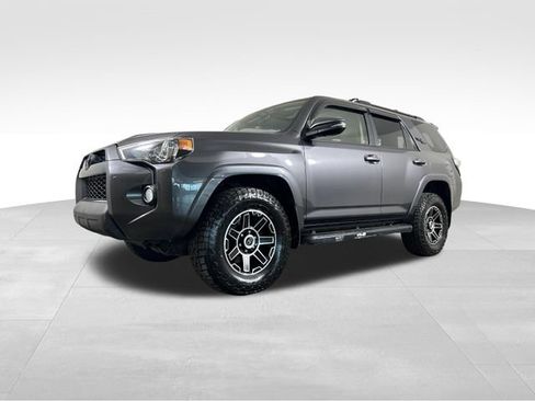 Used 2019 Toyota 4Runner TRD Off-Road Premium AWD/4WD image 2