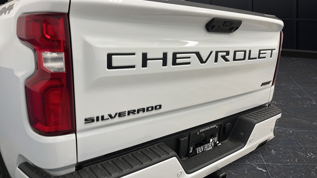 New 2026 Chevrolet Silverado 1500 RST w/ Dark Appearance Package AWD/4WD image 40