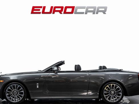 Used 2019 Rolls-Royce Dawn image 2