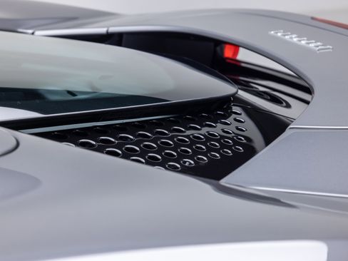 Certified 2024 Ferrari SF90 Spider AWD/4WD image 31