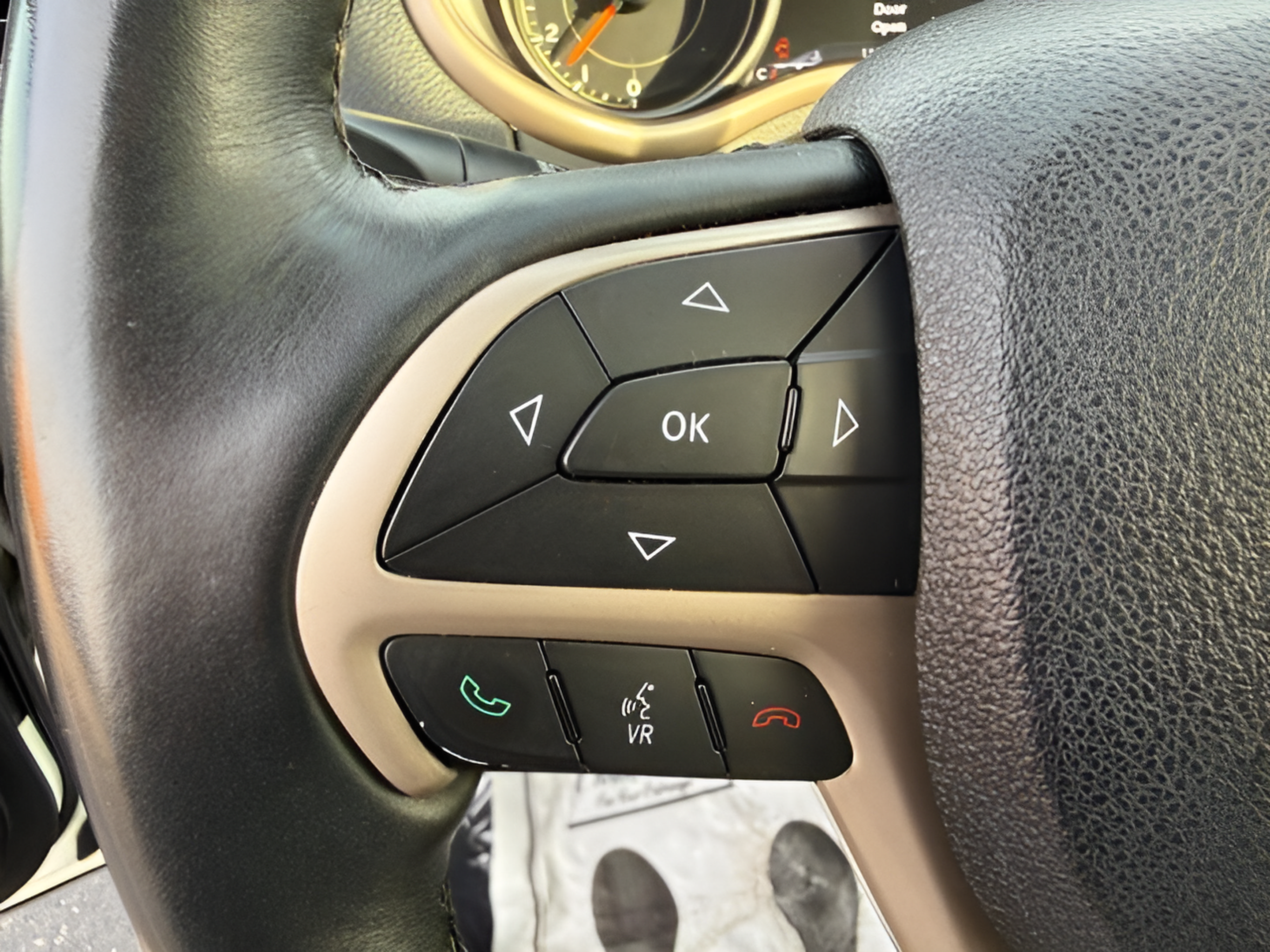 Used 2016 Jeep Cherokee High Altitude AWD/4WD image 19