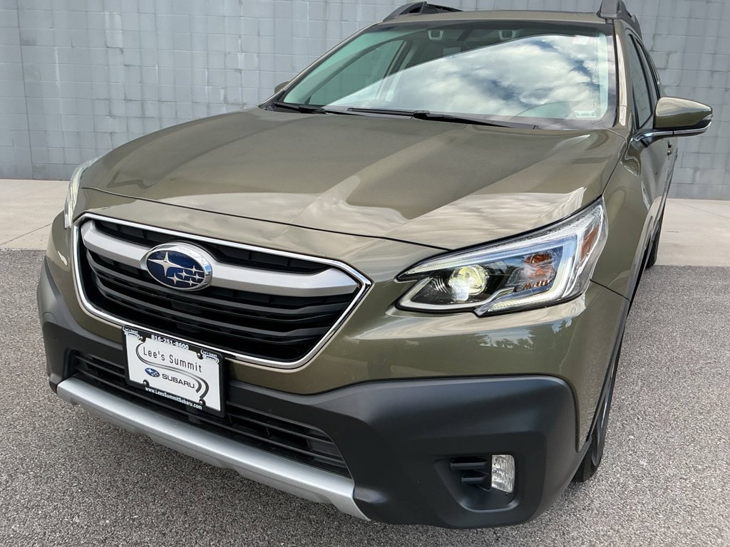 Certified 2022 Subaru Outback Limited AWD/4WD image 3
