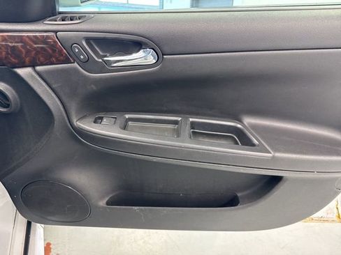 Used 2012 Chevrolet Impala LT image 23
