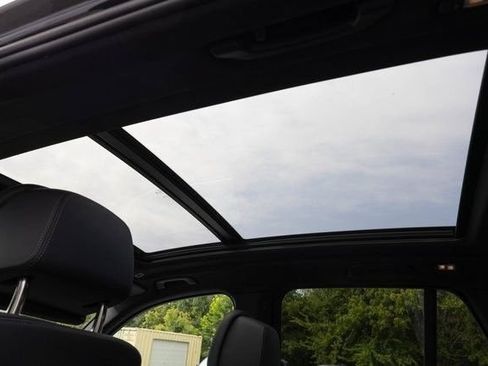 Used 2025 BMW X5 xDrive50e AWD/4WD image 28