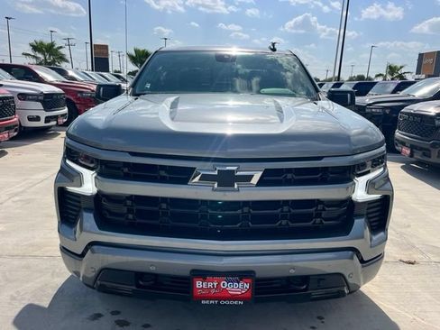 Used 2025 Chevrolet Silverado 1500 RST AWD/4WD image 2