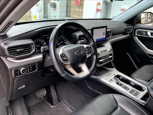 Used 2023 Ford Explorer XLT w/ Equipment Group 202A image 20