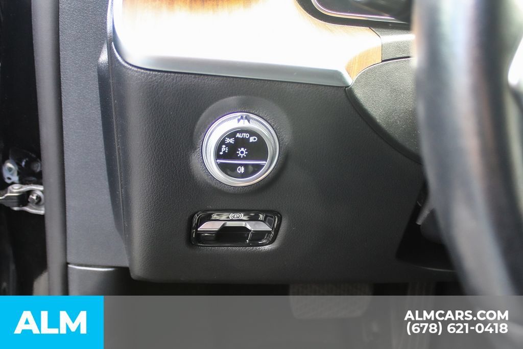 Used 2024 Mercedes-Benz C 300 Sedan image 30