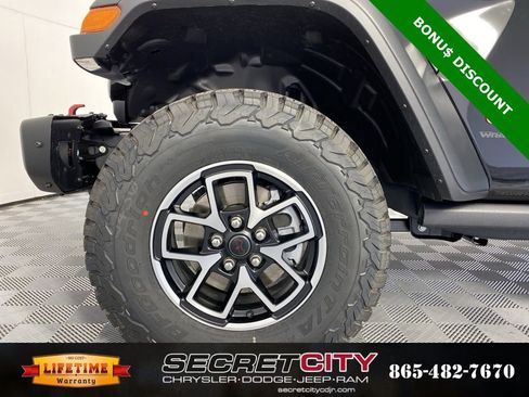 New 2025 Jeep Wrangler Rubicon w/ Steel Bumper Group image 9