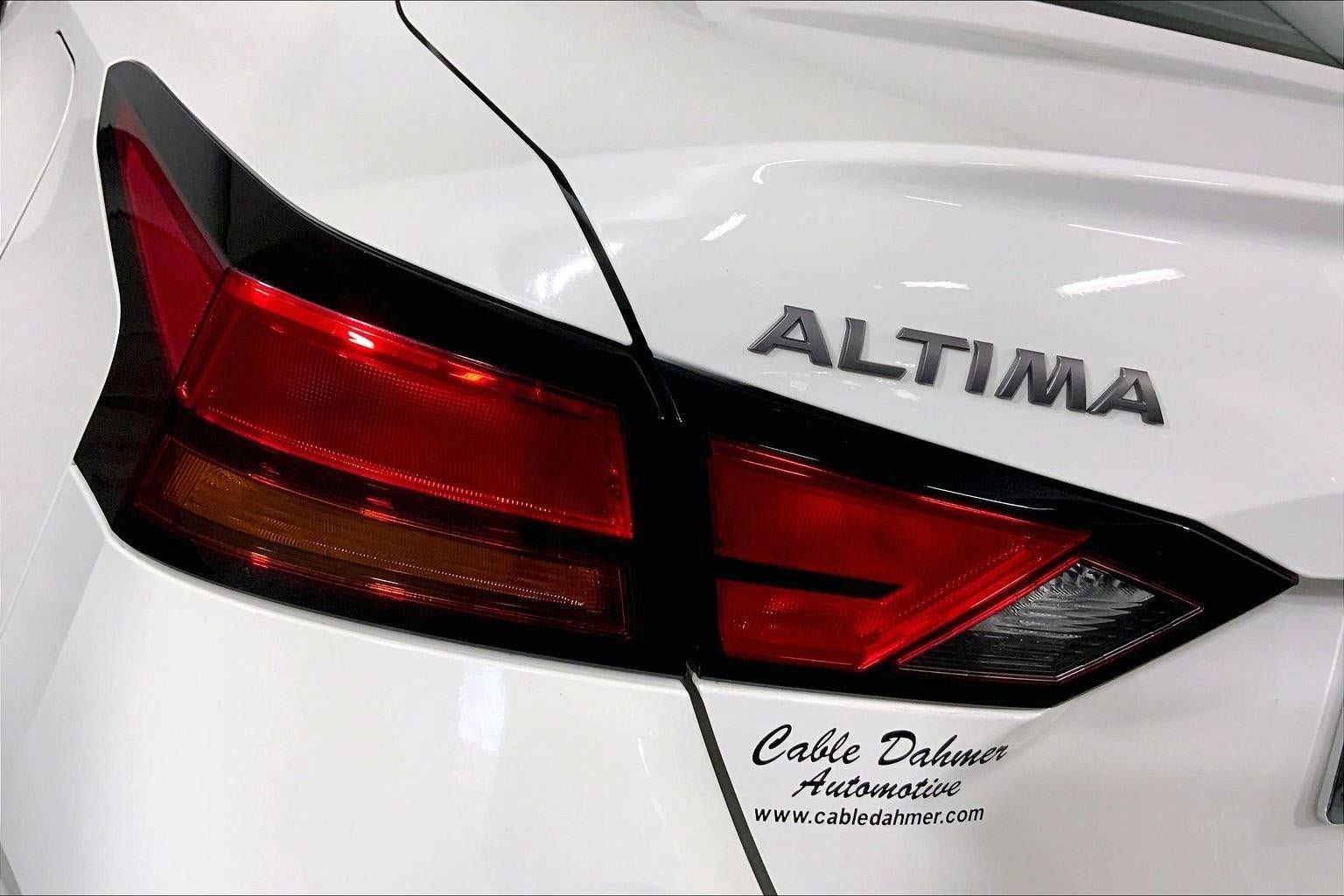Used 2025 Nissan Altima 2.5 SV FWD image 21