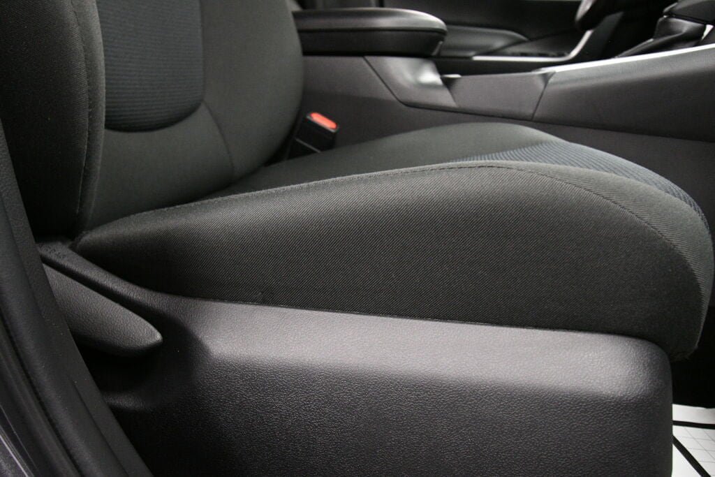 Certified 2025 Toyota RAV4 LE AWD/4WD image 25