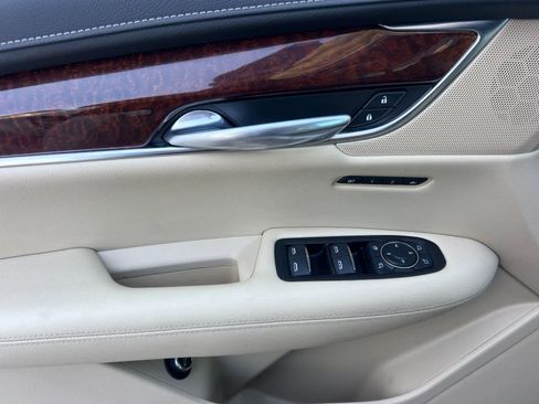 Used 2017 Cadillac XT5 Premium Luxury w/ Driver Assist Package image 13