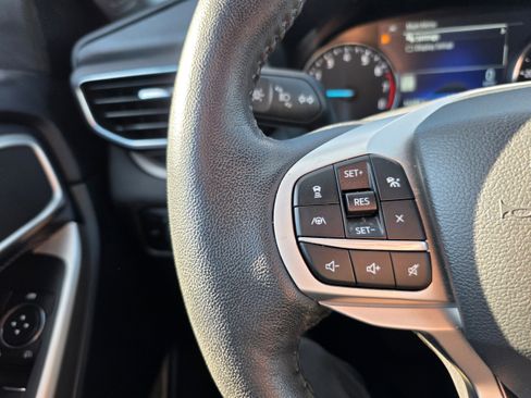 Certified 2022 Ford Explorer XLT w/ Equipment Group 202A image 15