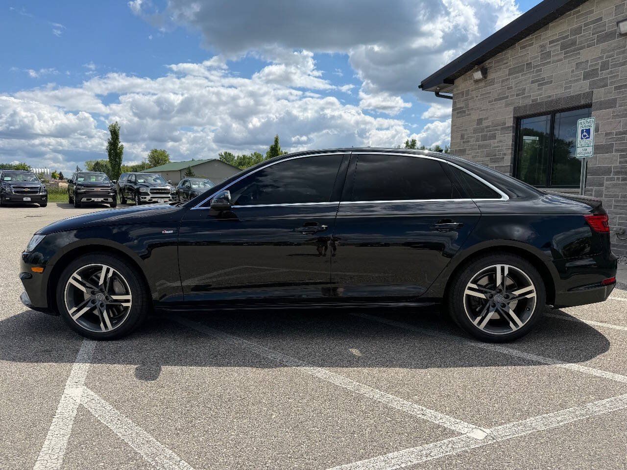 Used 2017 Audi A4 2.0T Premium Plus w/ Premium Plus Package AWD/4WD image 7
