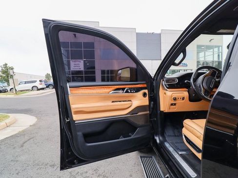 Used 2022 Jeep Grand Wagoneer Series III w/ Rear Seat Video Group 1 image 41