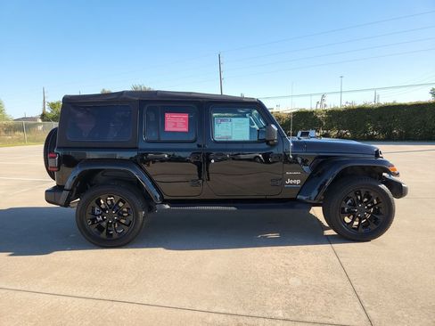 Used 2023 Jeep Wrangler Unlimited Sahara image 4