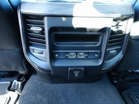 Used 2025 RAM 3500 Limited image 29