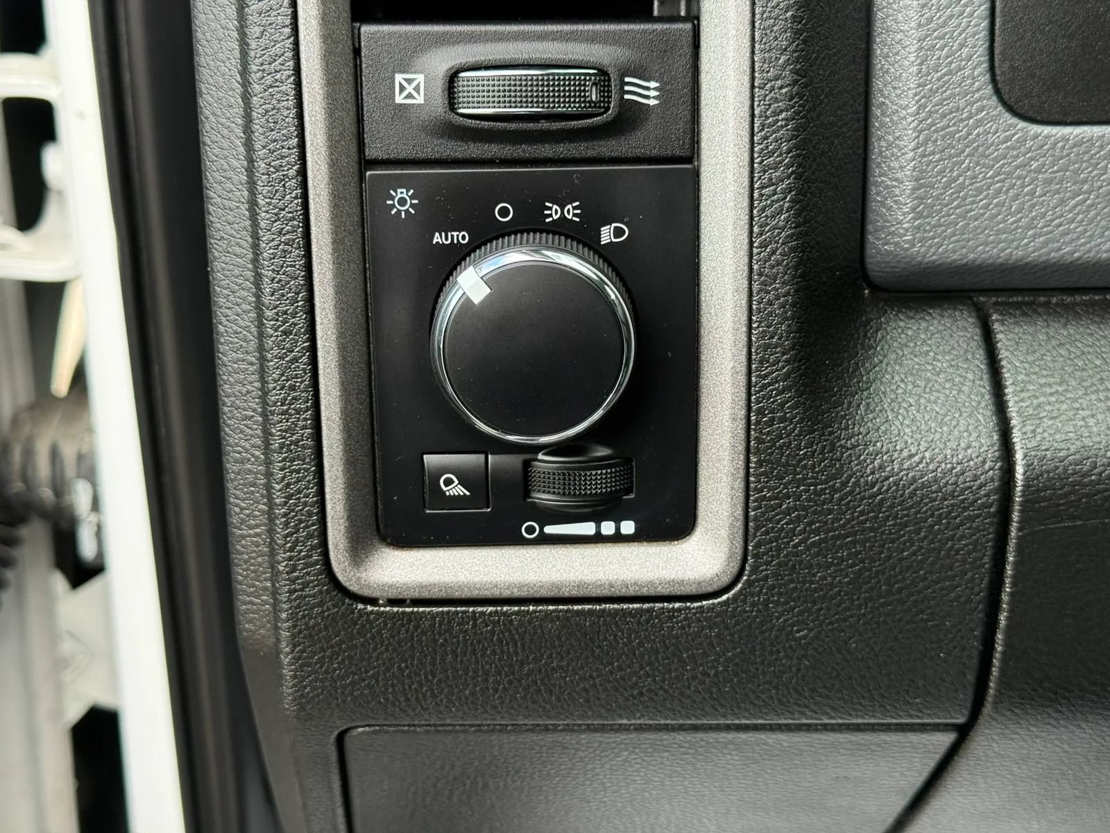 Used 2019 RAM 1500 Tradesman w/ Popular Equipment Group AWD/4WD image 28