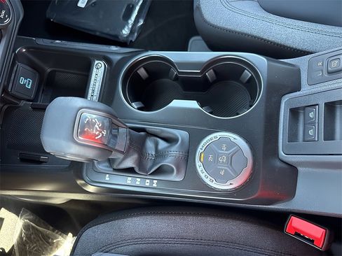 Used 2025 Ford Bronco Big Bend image 22