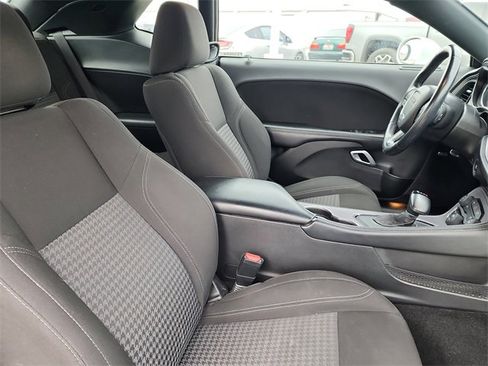 Used 2023 Dodge Challenger SXT image 18