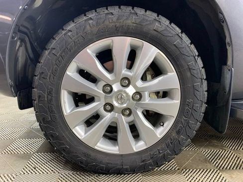Used 2020 Toyota Sequoia Platinum AWD/4WD image 37