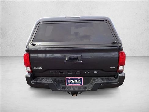 Used 2022 Toyota Tacoma SR image 3