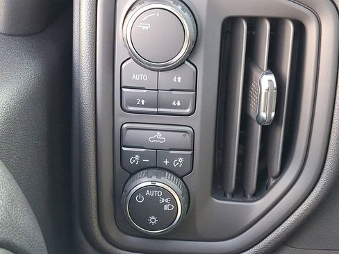 Used 2024 Chevrolet Silverado 1500 Custom Trail Boss w/ LPO, Dark Essentials Package image 21