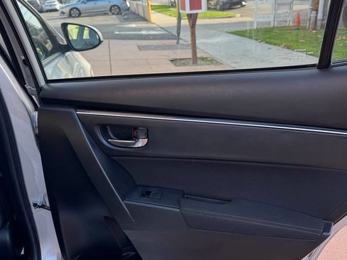 Used 2019 Toyota Corolla LE w/ Carpet Mat Package (TMS) image 10