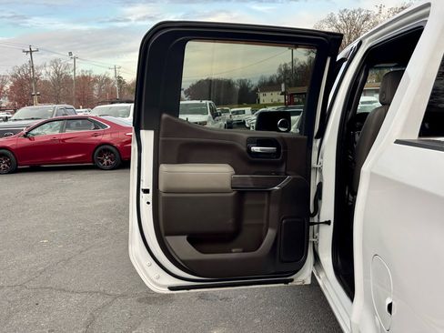 Used 2019 Chevrolet Silverado 1500 LTZ w/ LTZ Premium Package image 16