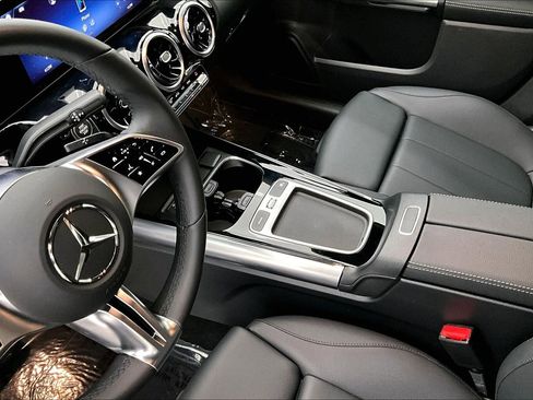 Used 2026 Mercedes-Benz GLA 250 image 14