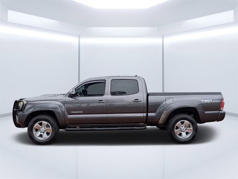 Used 2014 Toyota Tacoma PreRunner image 6