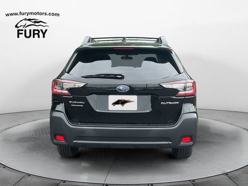 Used 2023 Subaru Outback Premium AWD/4WD image 4