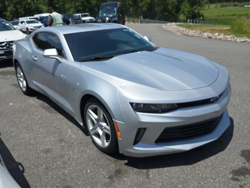 Used 2016 Chevrolet Camaro LT RWD image 5