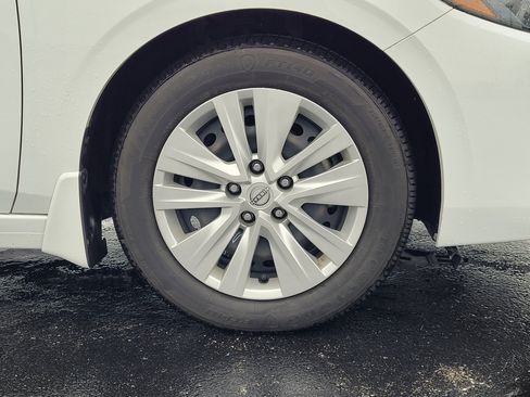 Used 2024 Nissan Sentra S FWD image 10