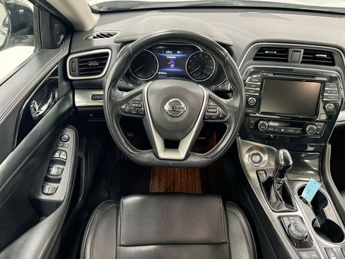 Used 2020 Nissan Maxima 3.5 SL w/ Floor Mat Group FWD image 11