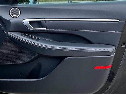 Used 2022 Hyundai Sonata Limited w/ Cargo Package image 27