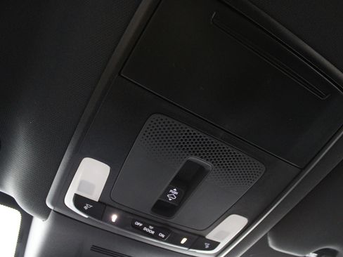 Used 2025 Honda CR-V Sport image 18