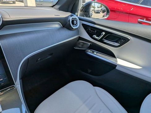 New 2026 Mercedes-Benz GLC 300 image 18
