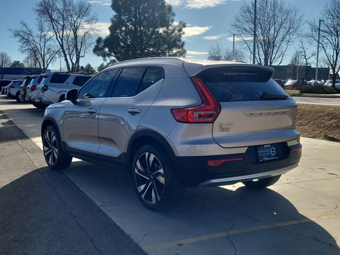 Certified 2023 Volvo XC40 B5 Plus w/ Protection Package Premier image 3