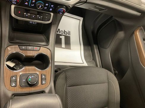 Used 2023 GMC Acadia SLE w/ Driver Convenience Package image 23