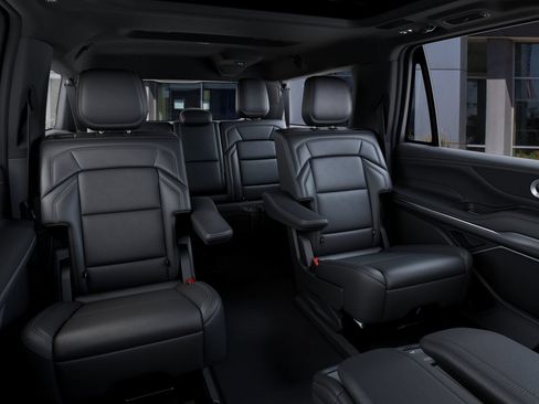 New 2027 Lincoln Navigator L Reserve AWD/4WD image 10
