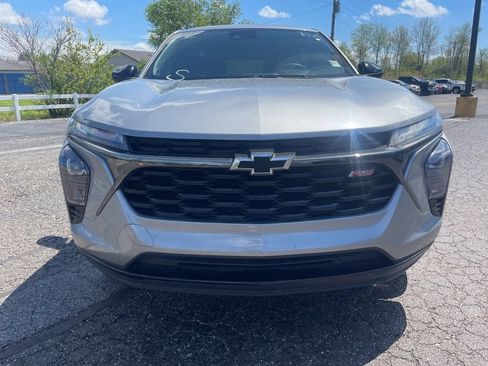 Used 2024 Chevrolet Trax RS FWD image 10