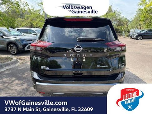 Used 2024 Nissan Rogue SL AWD/4WD image 5