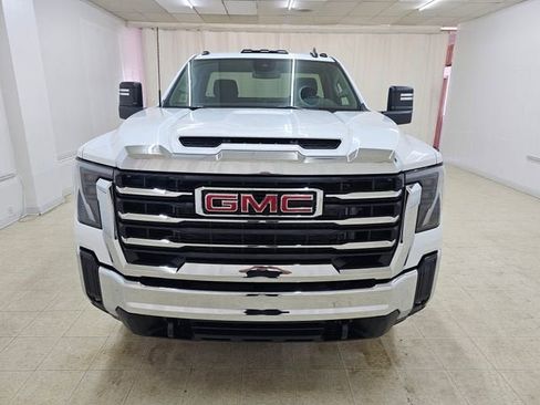 New 2026 GMC Sierra 2500 SLE w/ SLE Convenience Package AWD/4WD image 2