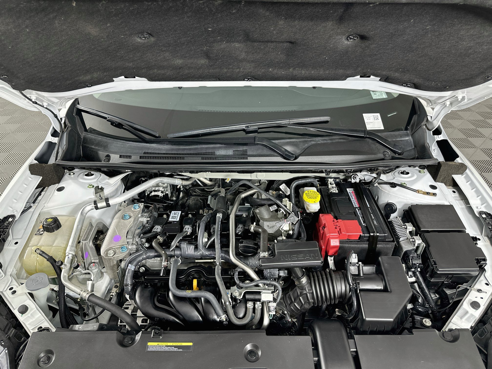 Used 2025 Nissan Sentra SR FWD image 31