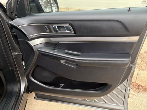 Used 2018 Ford Explorer XLT w/ Equipment Group 201A image 16