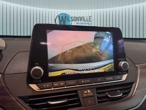 Used 2023 Nissan Altima 2.5 SV image 3