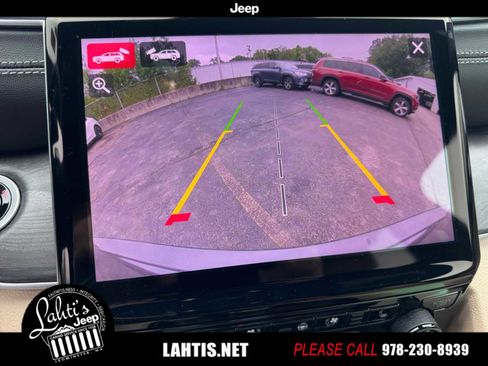 New 2025 Jeep Grand Cherokee Limited w/ Luxury Tech Group II image 30