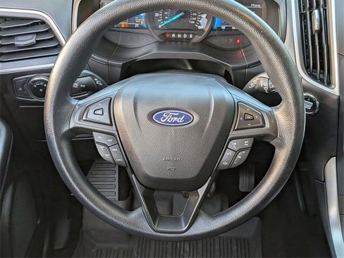 Certified 2023 Ford Edge SE w/ Black Appearance Package image 11