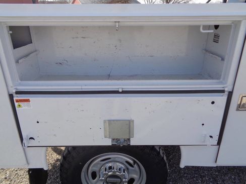 Used 2022 Ford F250 XL w/ Power Equipment Group image 21