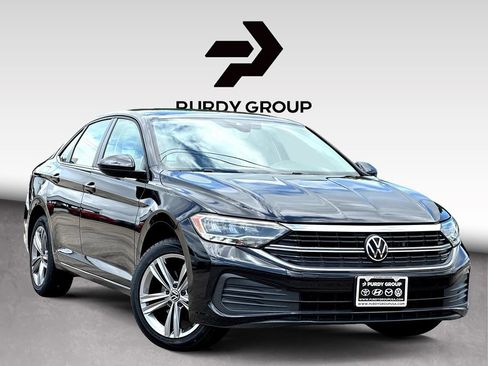 Certified 2024 Volkswagen Jetta SE FWD image 1